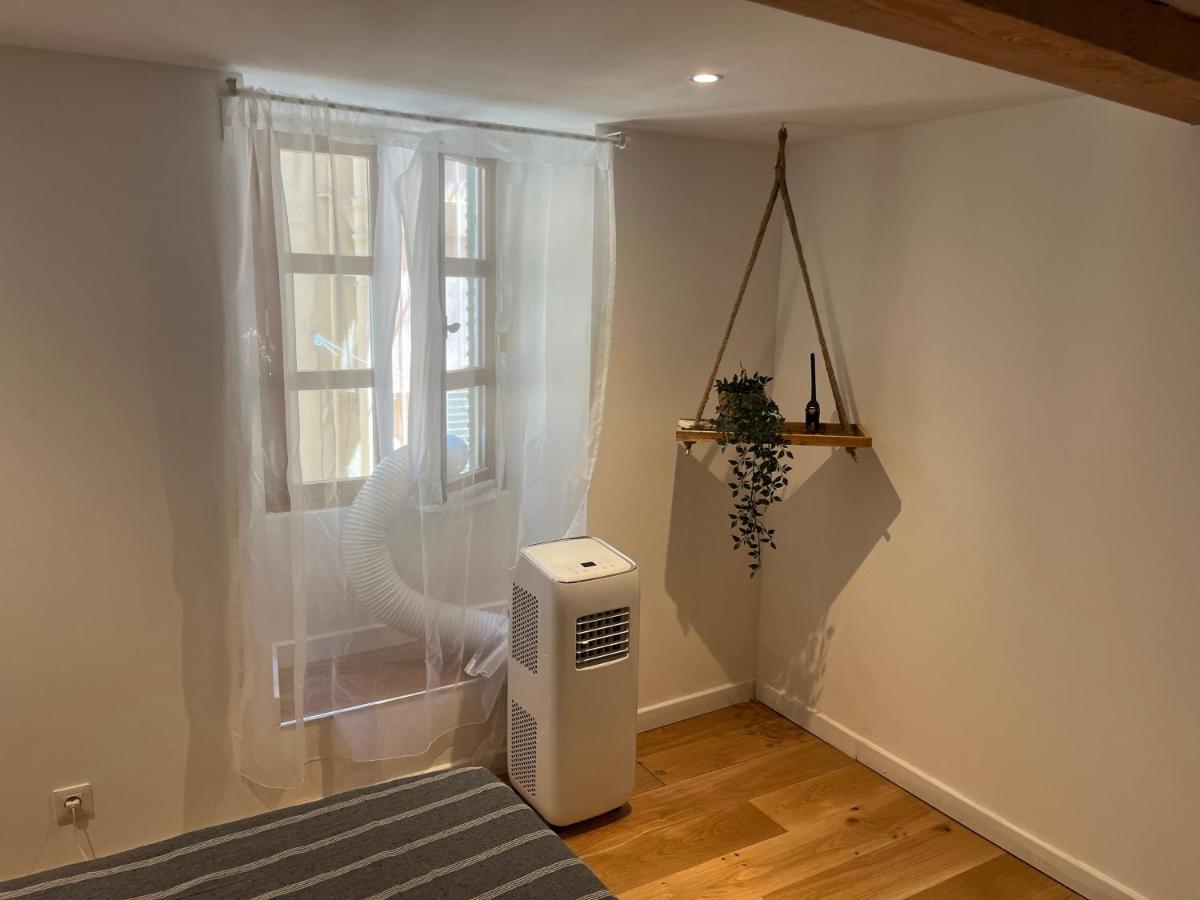 Historical Rue Longue Apartment Ментона Екстериор снимка